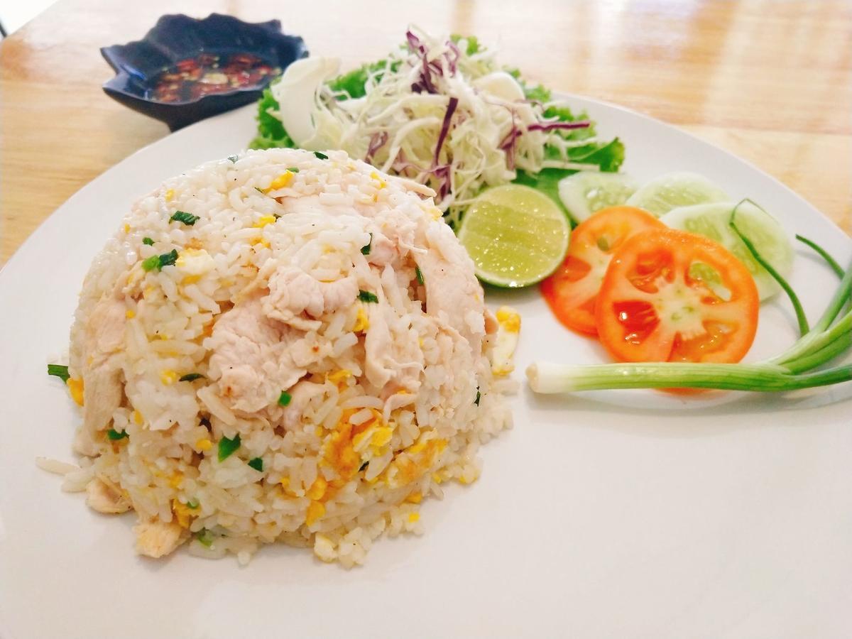 A Pousada Cha Cha Cha Pattaya Exterior foto